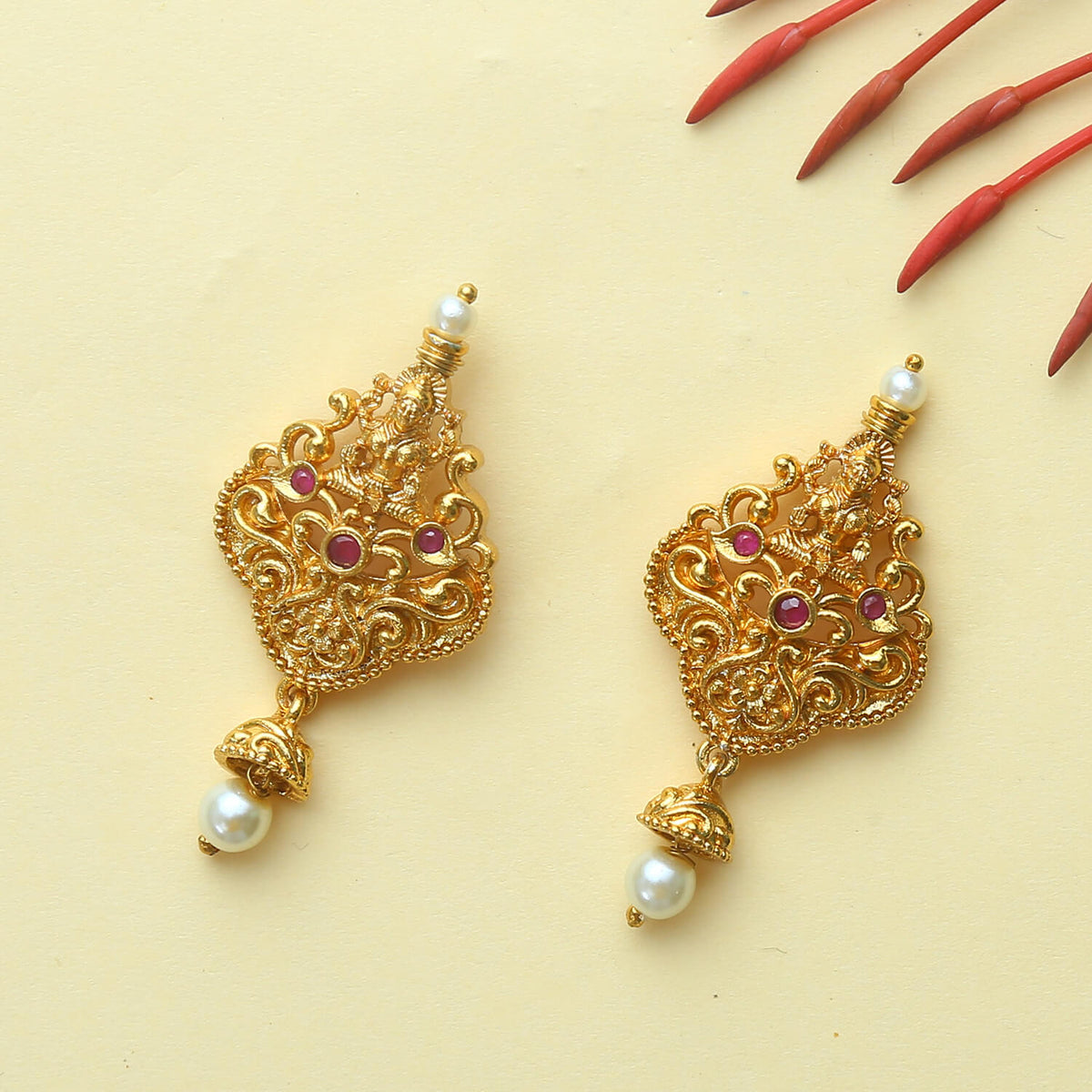 Vinaya Gold Plated Necklace Set