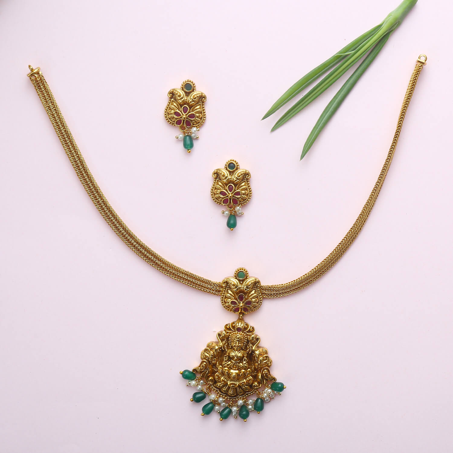 Unni Antique Necklace Set
