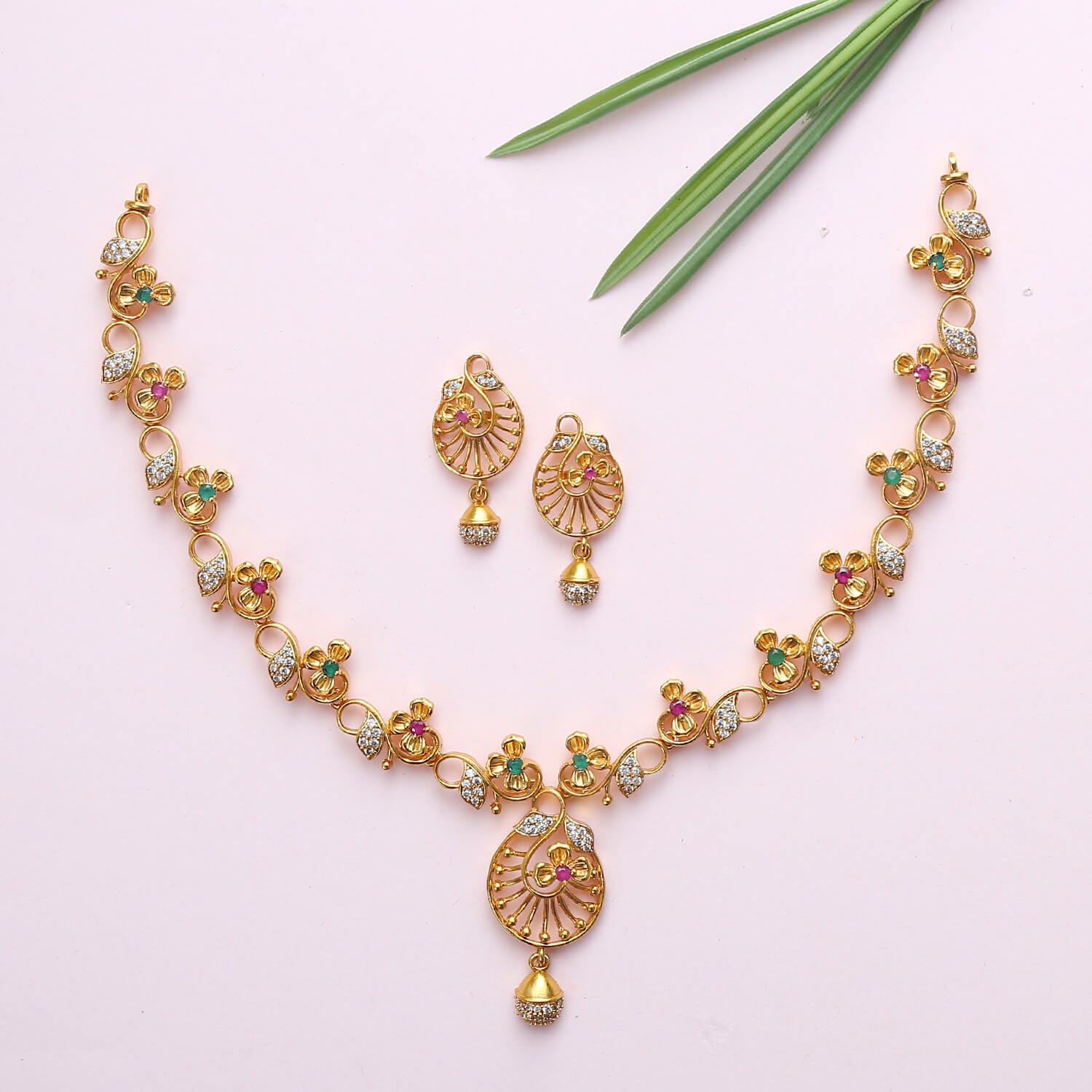 Vinaya Antique Floral Necklace Set